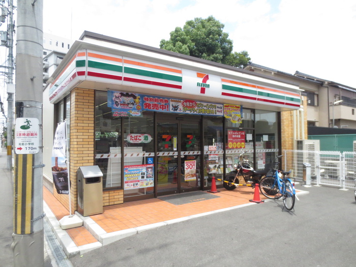 コンビニ　セブンイレブン（コンビニ）まで388m