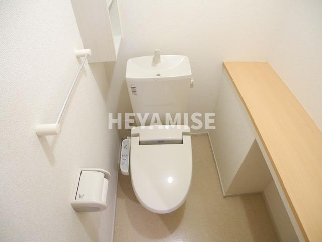 トイレ　別号室の写真です