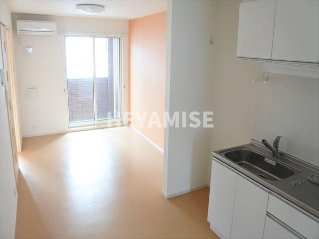 居室・リビング　別号室の写真です