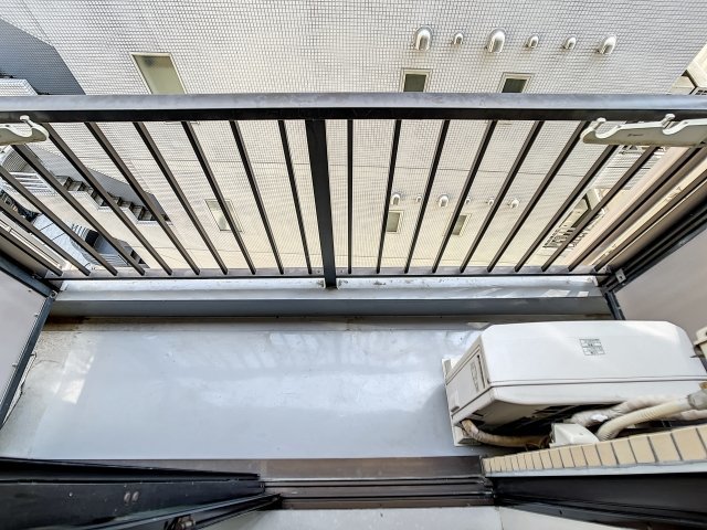 バルコニー　バルコニーあります