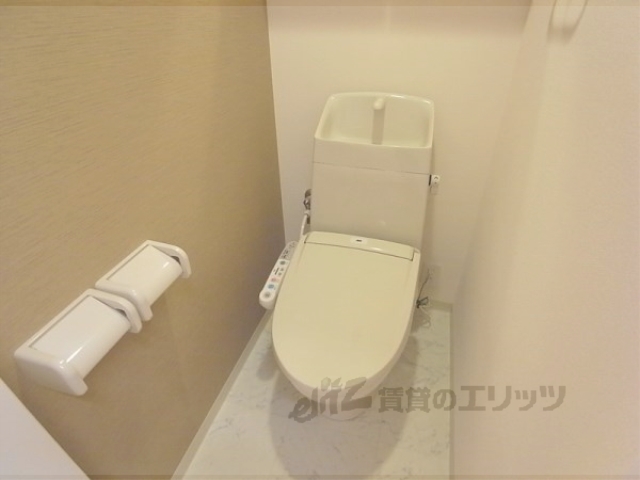 トイレ　ウォシュレット付