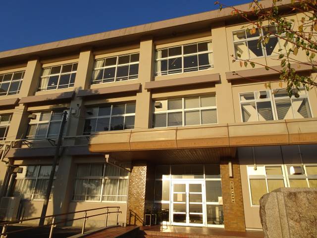 中学校　大津市立志賀中学校（中学校）まで3333m
