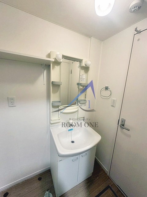 洗面設備　洗面台です。