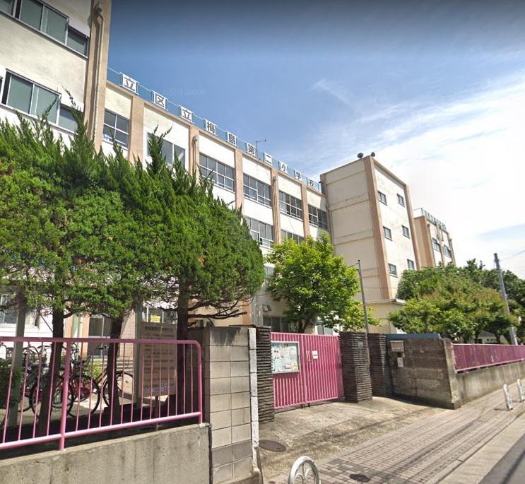 小学校　梅島第二小学校（小学校）まで34m