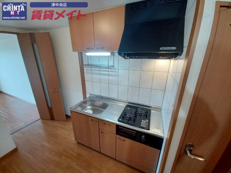 キッチン　反転タイプ参考写真