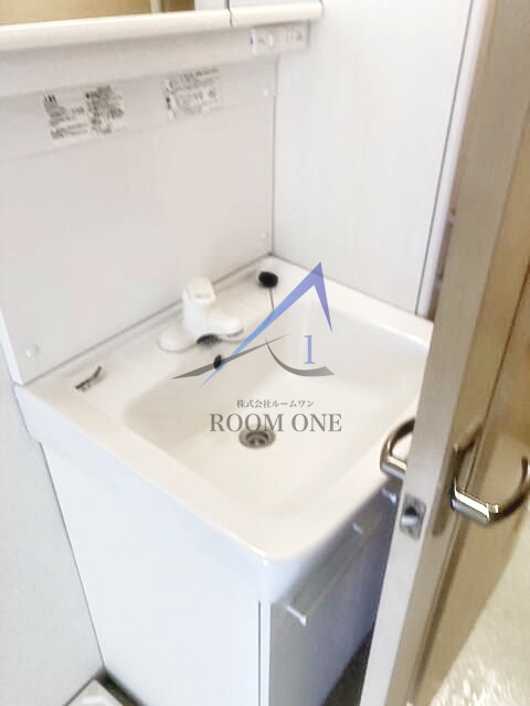 洗面設備　洗面台です。