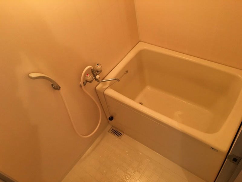 バス・シャワールーム　綺麗な浴室です。