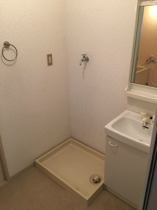 その他　室内に洗濯機置場がございます。