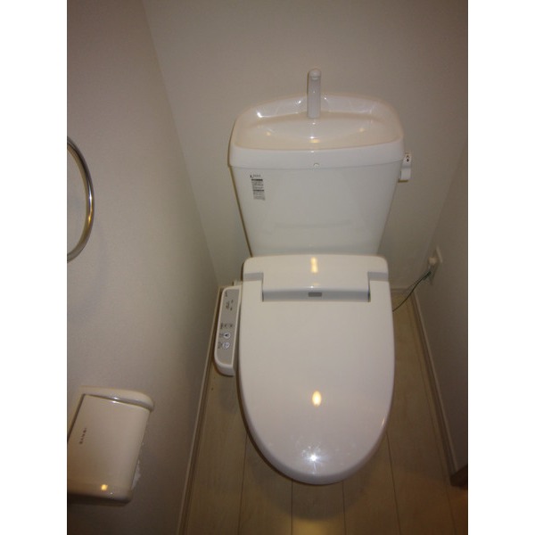 トイレ　※他号室写真