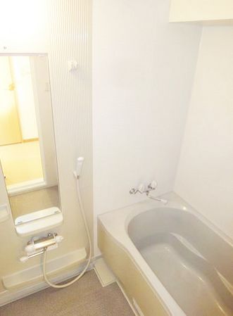 バス・シャワールーム　★広々としたバスルーム★