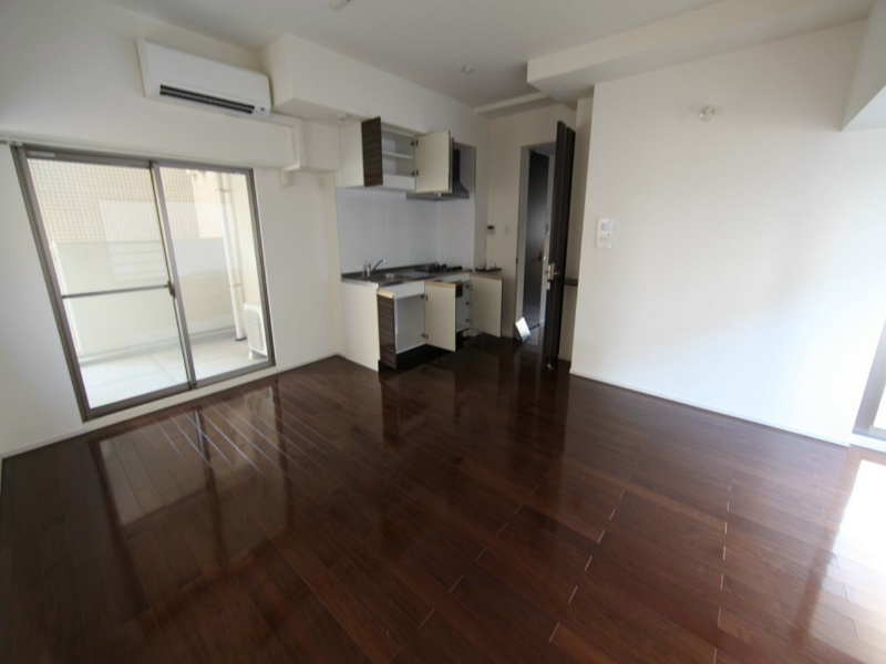 居室・リビング　LDK14.7帖　システムキッチン（2口ガスコンロ）