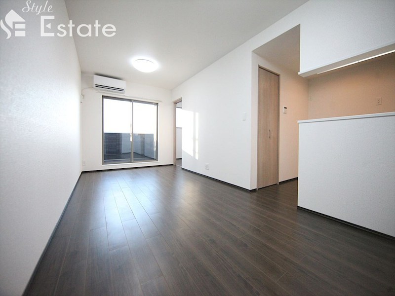 居室・リビング　内装