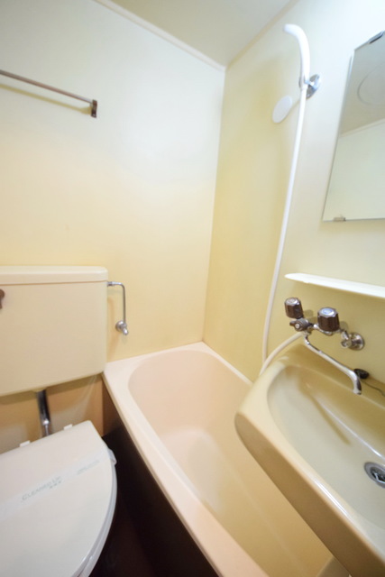 バス・シャワールーム　★ユニットバスはお掃除も楽々★