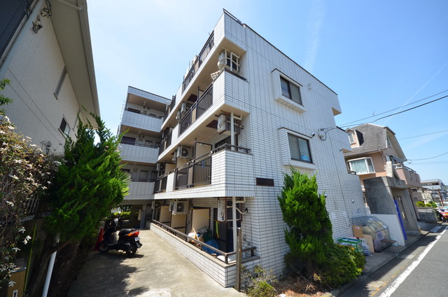 建物外観　★緑の多い、住みよいエリアに建つ物件★