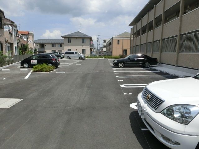 駐車場　敷地内の駐車場もあります。