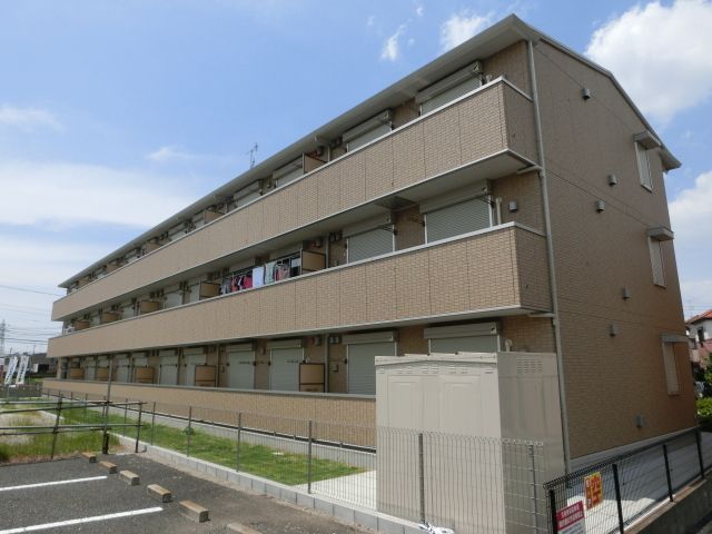 建物外観　２０１４年３月築の築浅アパートです。