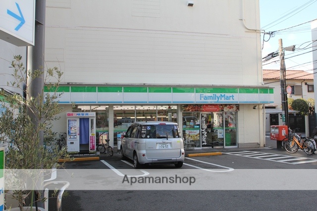 コンビニ　ファミリーマート（コンビニ）まで481m