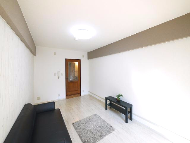 その他部屋・スペース　開放的な寝室です