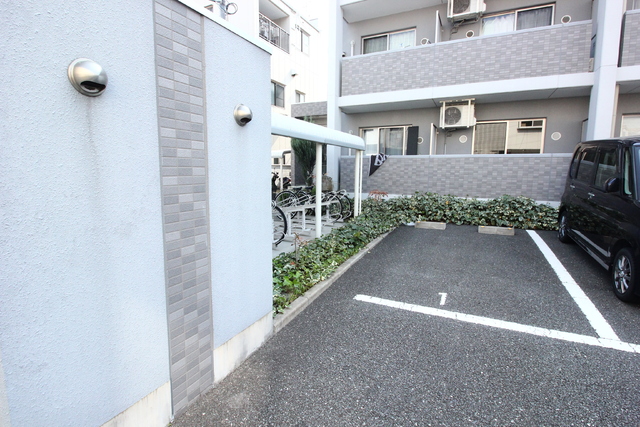 駐車場　敷地内駐車場