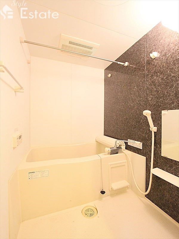 バス・シャワールーム　バスルーム