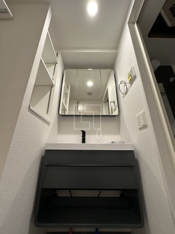 洗面設備　セレニテ難波グランデノール　独立洗面台