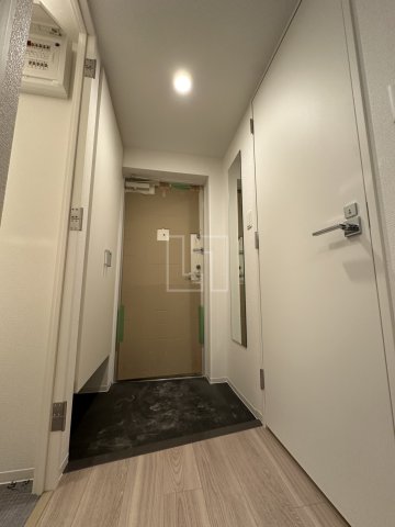 玄関　セレニテ難波グランデノール　玄関