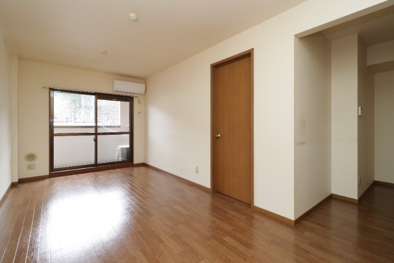 居室・リビング　図面と現状に相違がある場合には現状を優先