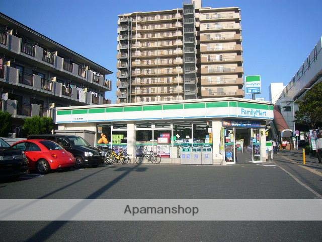 コンビニ　ファミリーマート小倉企救丘駅前店（コンビニ）まで364m