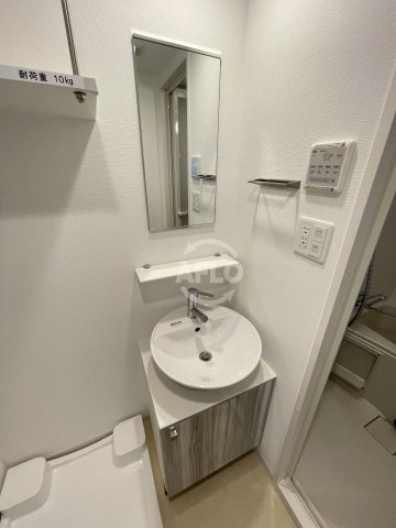 洗面設備　エスリード弁天町グランツ　独立洗面台