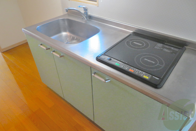 キッチン　システムキッチンの仕様になっておりますので使いやすいですねー