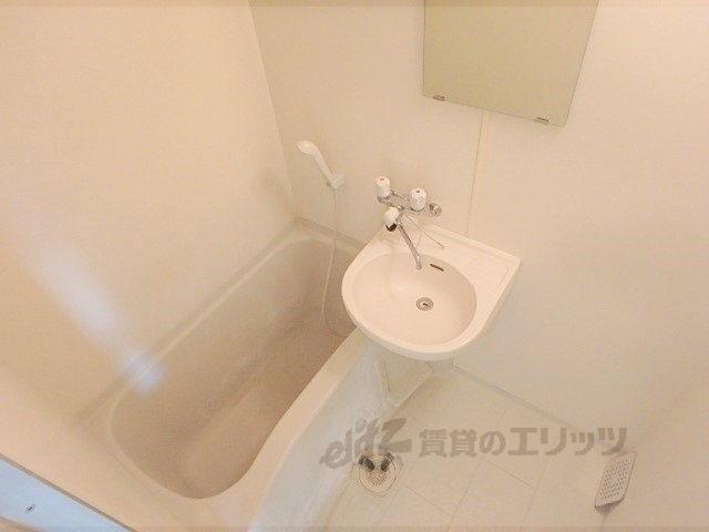 バス・シャワールーム　バス