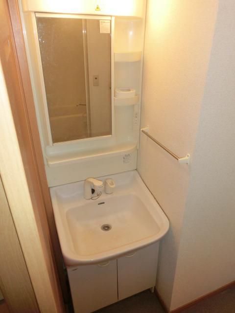 洗面設備　嬉しいシャンプードレッサー