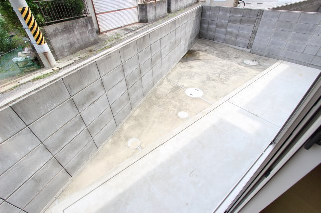 バルコニー　専用庭