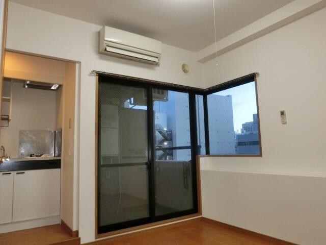 居室・リビング　?