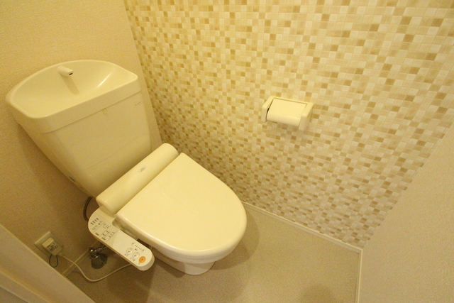 トイレ　別部屋参考写真です