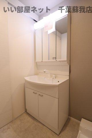 洗面設備　朝の準備に活躍する、洗髪洗面化粧台！