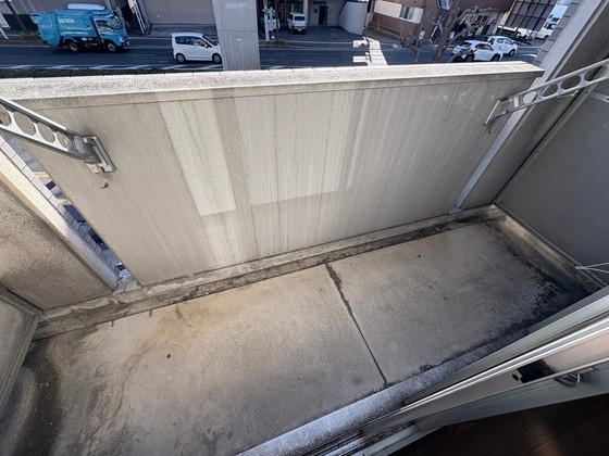 バルコニー　※別号室の写真です