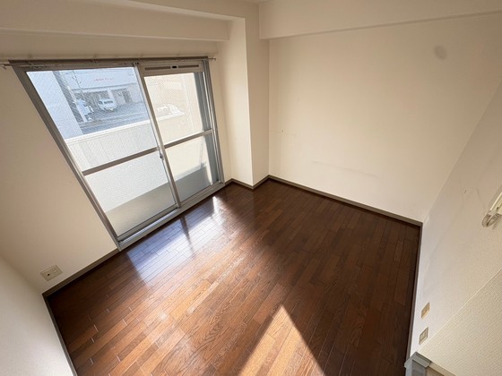 居室・リビング　※別号室の写真です