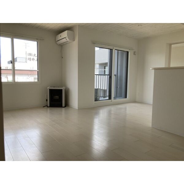 眺望　窓が大きく明るいお部屋です♪