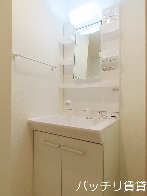 洗面設備　※同型写真のため、現状優先。