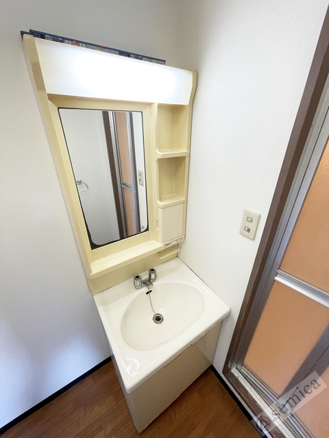 洗面設備　独立洗面台・脱衣スペースございます♪♪