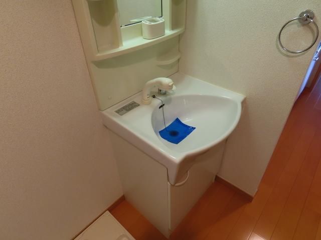 洗面設備　■室内洗濯機置き場■独立洗面台