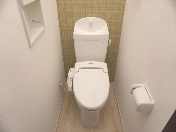 トイレ　トイレ