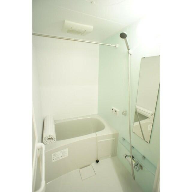 バス・シャワールーム　雨の日でも安心！浴室乾燥機！