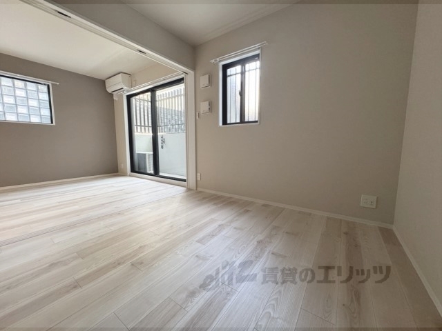 居室・リビング　洋室