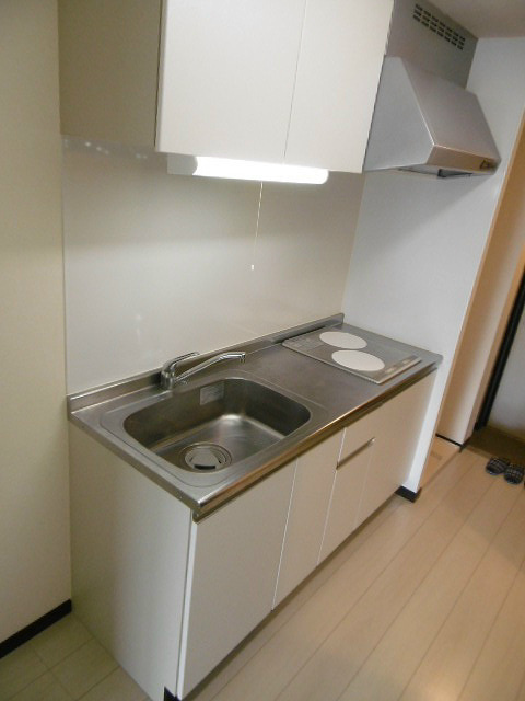 キッチン　※写真は511号室のお部屋です。