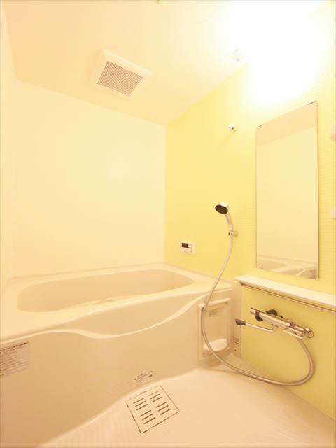 バス・シャワールーム　バスルーム　追い焚き機能付き