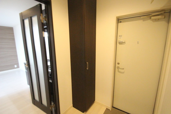 玄関　※別部屋の写真です