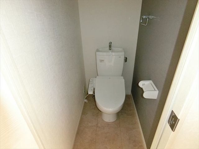 トイレ　※同物件別部屋参考画像