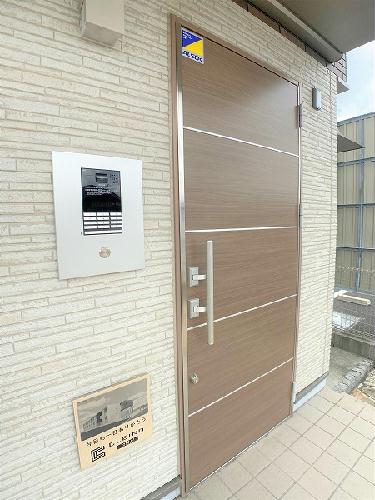 玄関　設備・仕様は号室により異なる為、現況を優先致します。